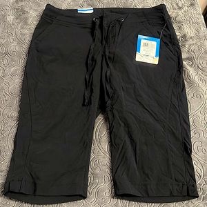 Columbia Women’s active fit shorts size 2